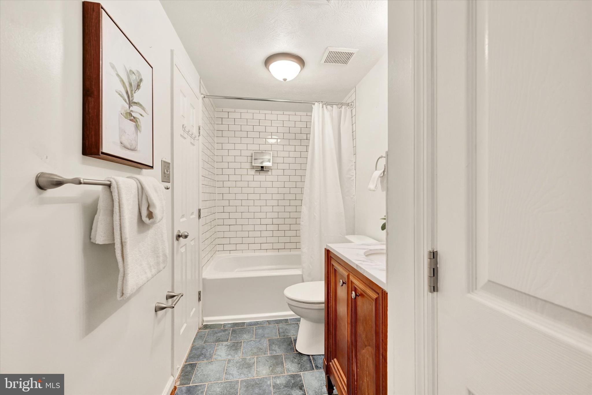7767 Paddock Way Baltimore, MD 21244 - Photo 17 of 32