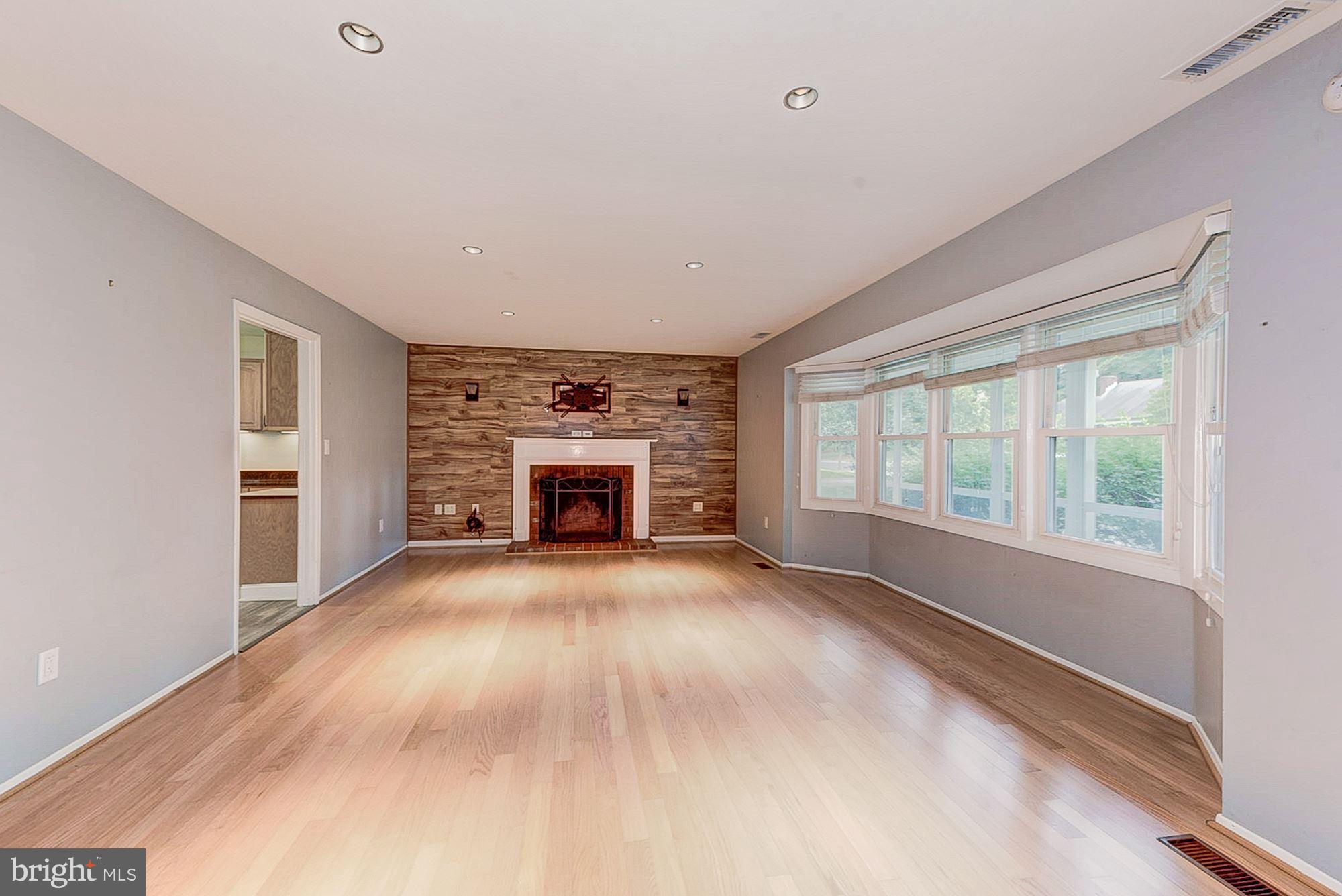 8804 Gramercy Lane Laurel, MD 20708 - Photo 3 of 30 Gallery Image 3