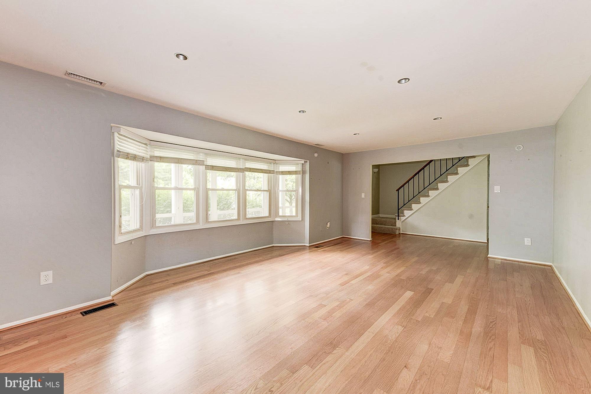 8804 Gramercy Lane Laurel, MD 20708 - Photo 5 of 30 Gallery Image 5