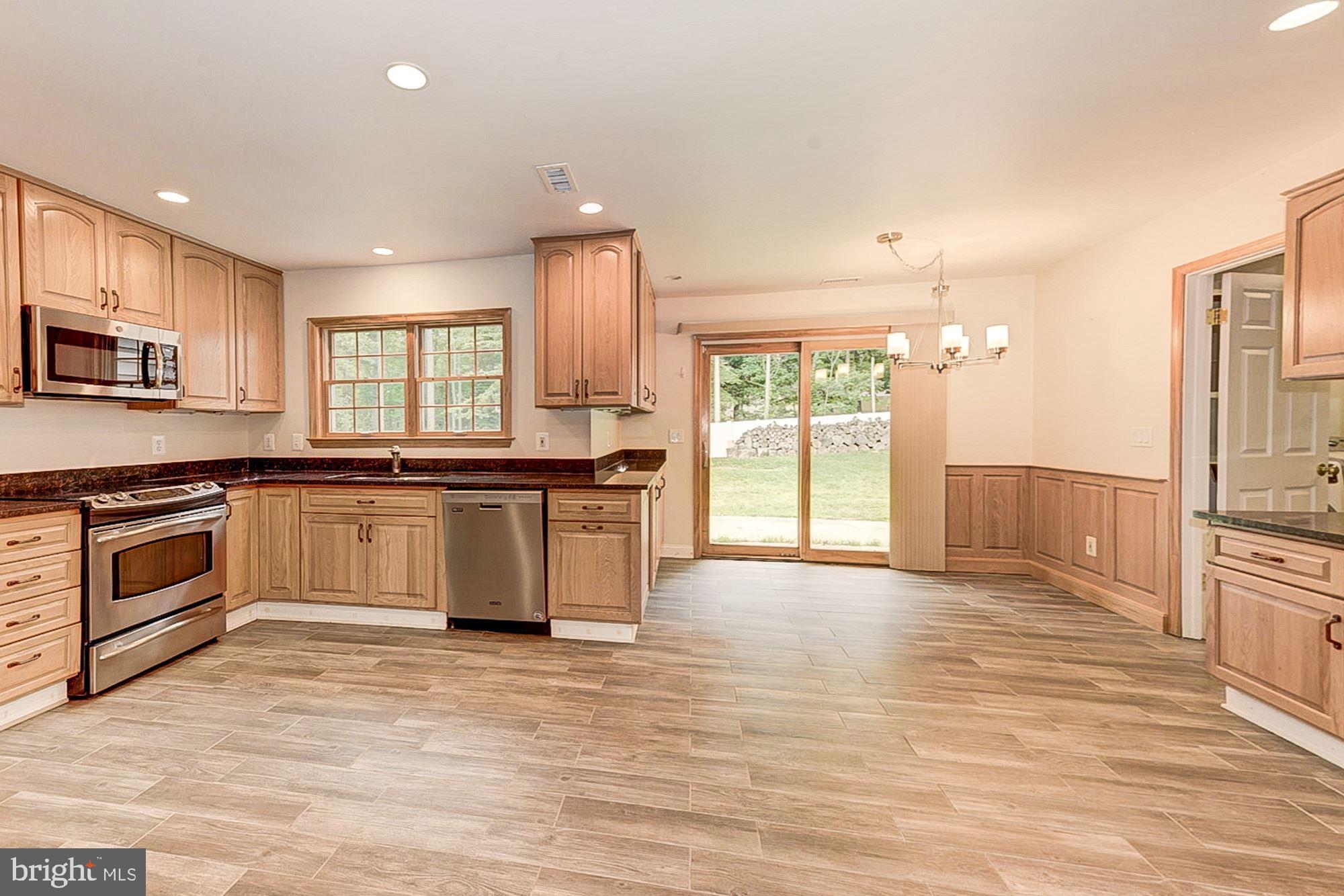 8804 Gramercy Lane Laurel, MD 20708 - Photo 8 of 30 Gallery Image 8