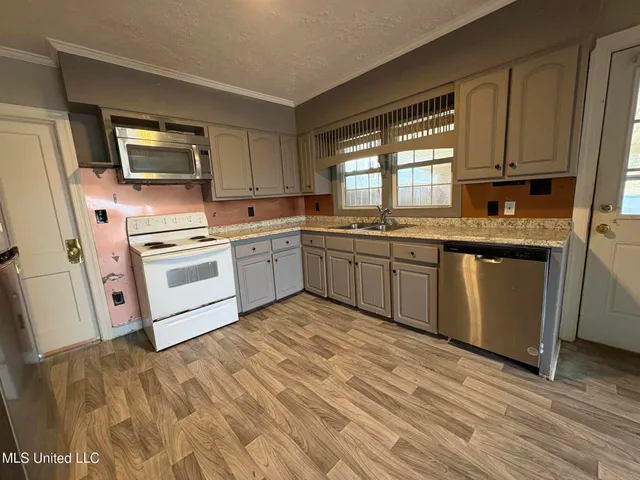 $1,950 | 106 Overby Street, Brandon, MS 39042