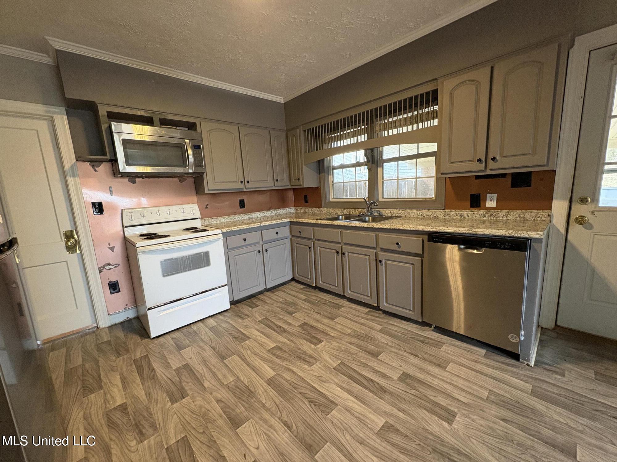 106 Overby Street Brandon, MS 39042 - Photo 15 of 36 IMG_4150