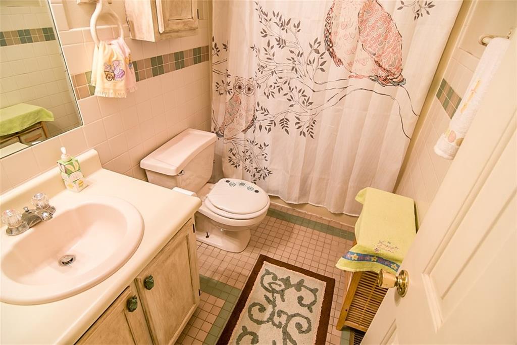 1911 Tamarack Road Anderson, IN 46011 - Photo 13 of 18 Gallery Image 13