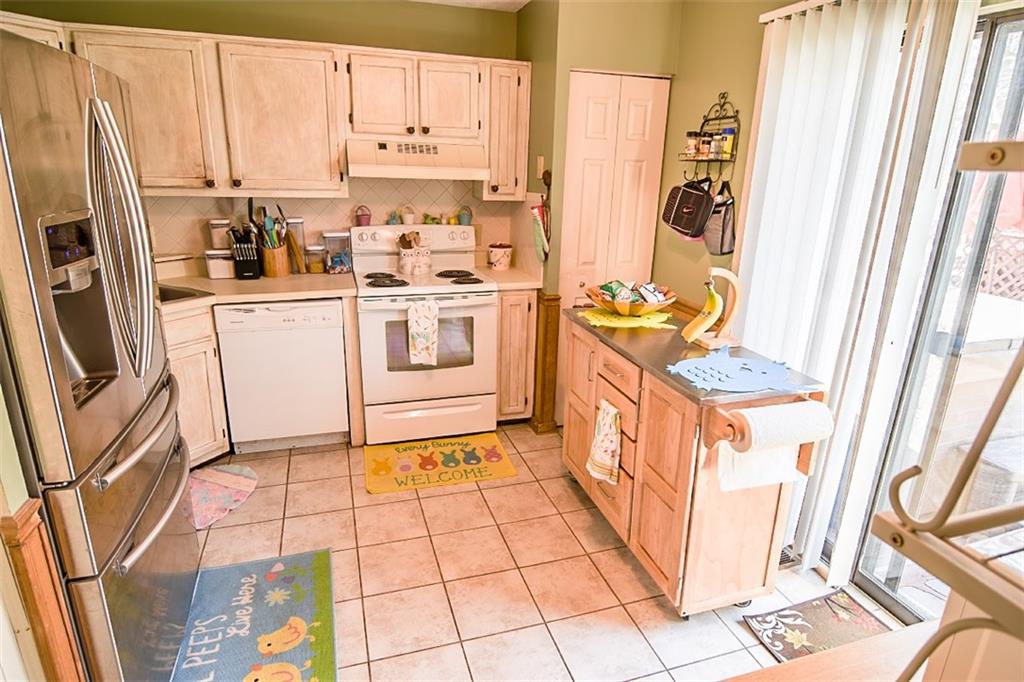 1911 Tamarack Road Anderson, IN 46011 - Photo 4 of 18 Gallery Image 4