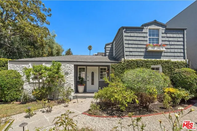 $1,968,000 | 560 North Croft Avenue, West Hollywood, CA 90048