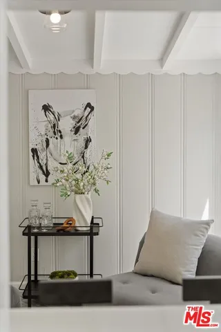 $1,968,000 | 560 North Croft Avenue, West Hollywood, CA 90048