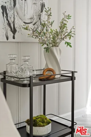 $1,968,000 | 560 North Croft Avenue, West Hollywood, CA 90048