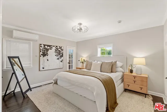 $1,968,000 | 560 North Croft Avenue, West Hollywood, CA 90048