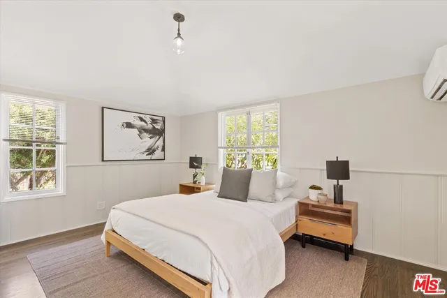 $1,968,000 | 560 North Croft Avenue, West Hollywood, CA 90048