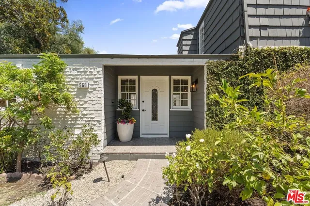 $1,968,000 | 560 North Croft Avenue, West Hollywood, CA 90048