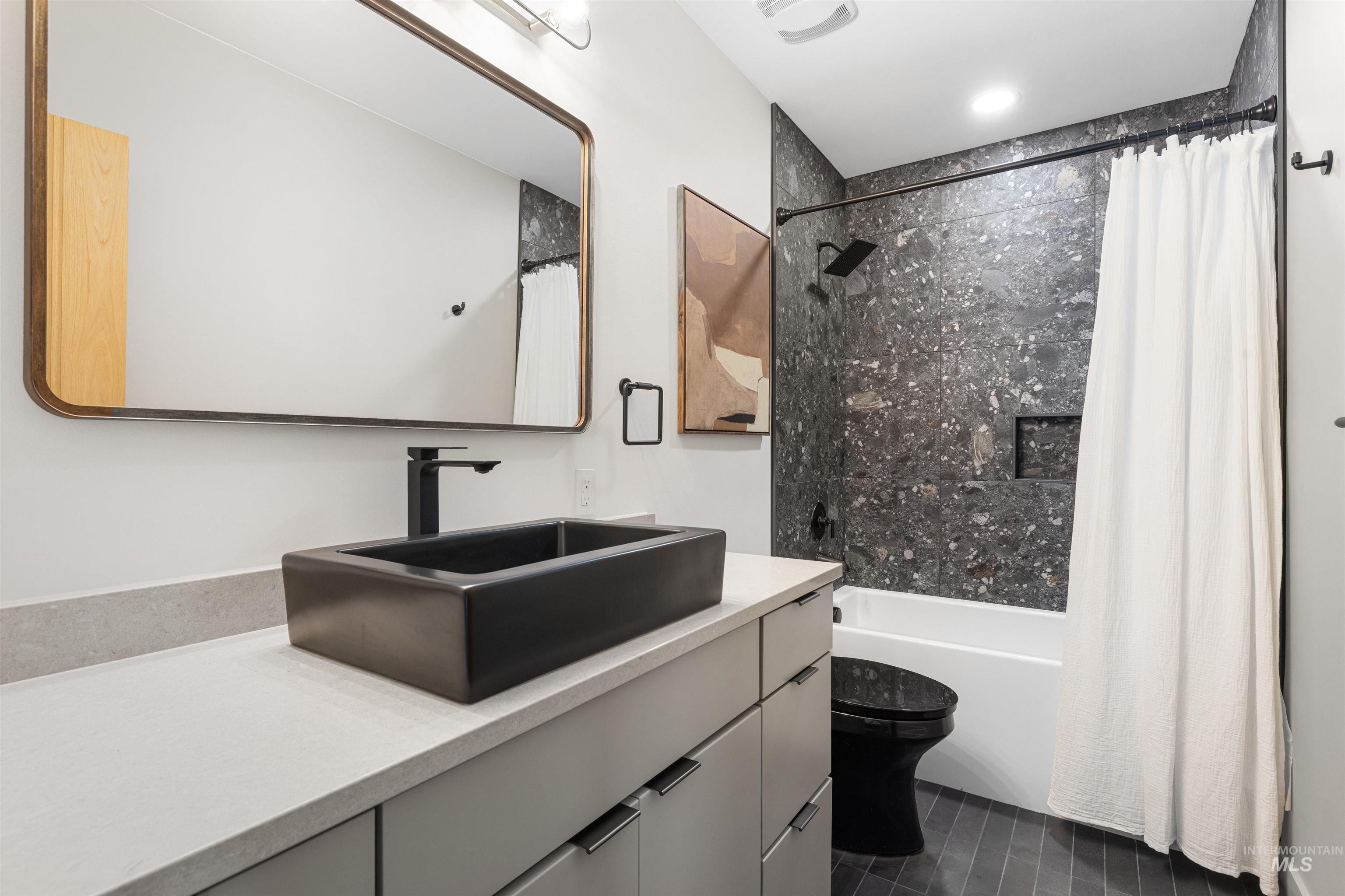 5793 South Brian Way Boise, ID 83716 - Photo 27 of 45