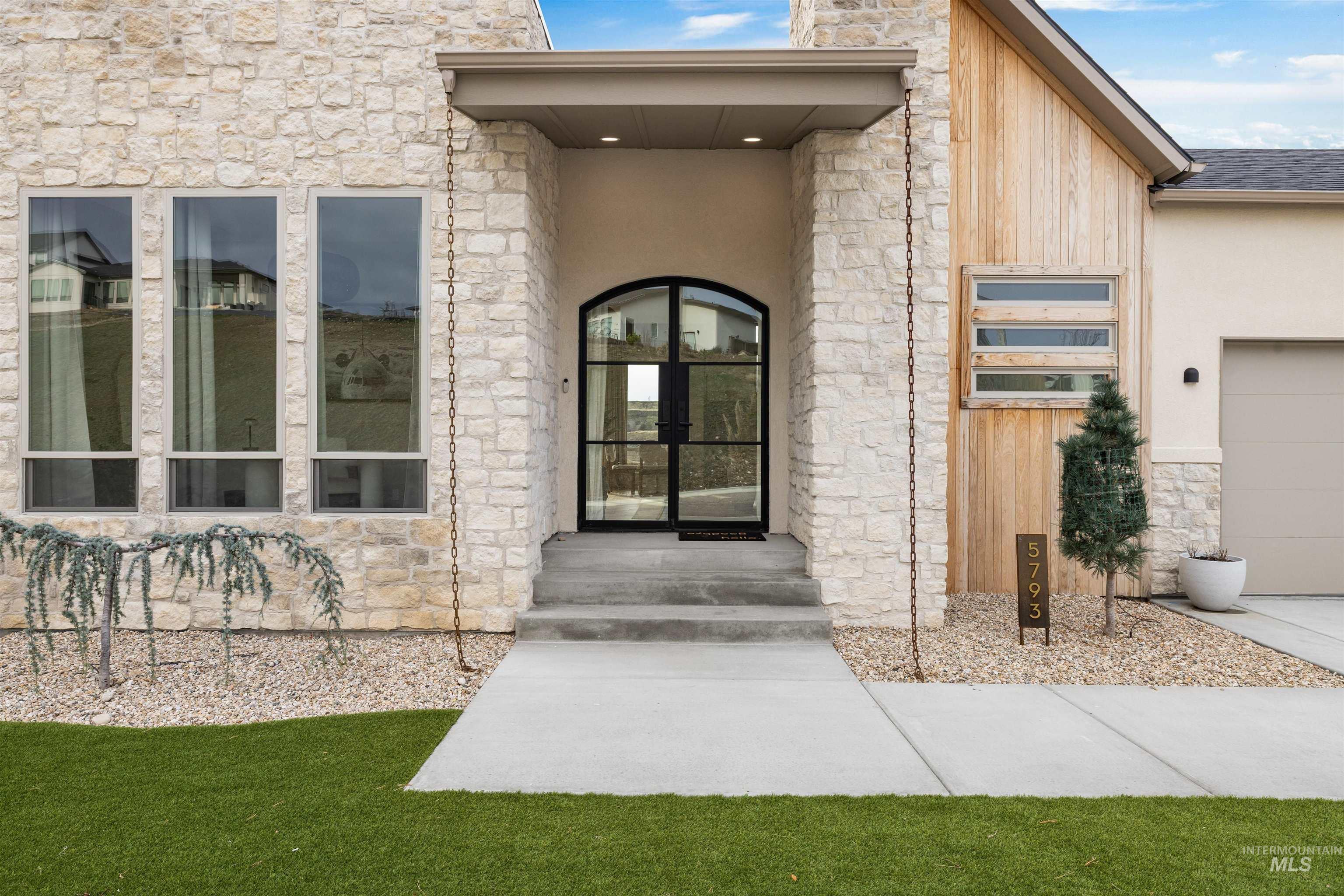 5793 South Brian Way Boise, ID 83716 - Photo 3 of 45