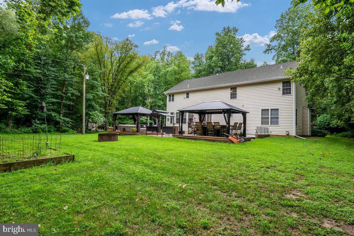 3965 Patuxent River Road Davidsonville, MD 21035 - Photo 28 of 66 Toss a ball, have a drink, set up a volleyball ct