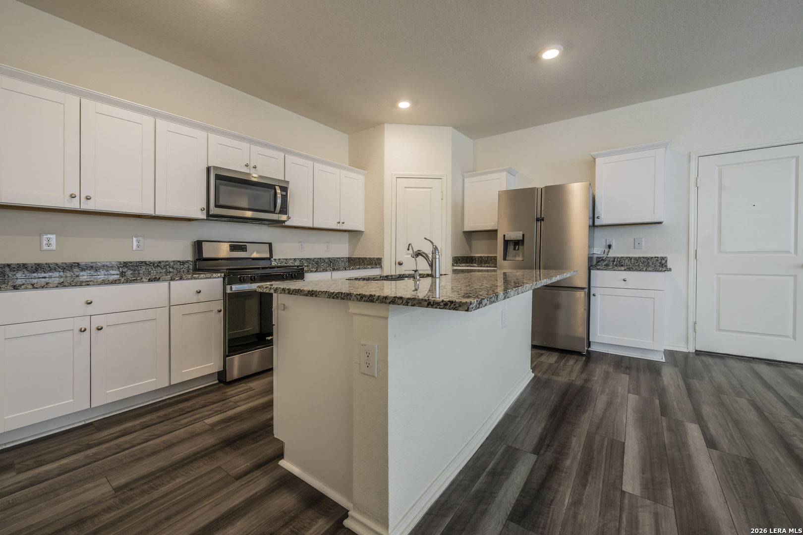 5203 Winding Streme St. Hedwig, TX 78152 - Photo 7 of 26