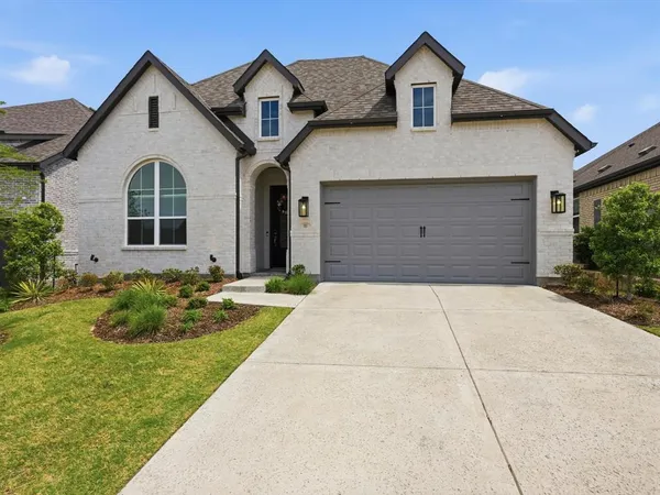 $465,000 | 505 Red Barn Drive, Van Alstyne, TX 75495