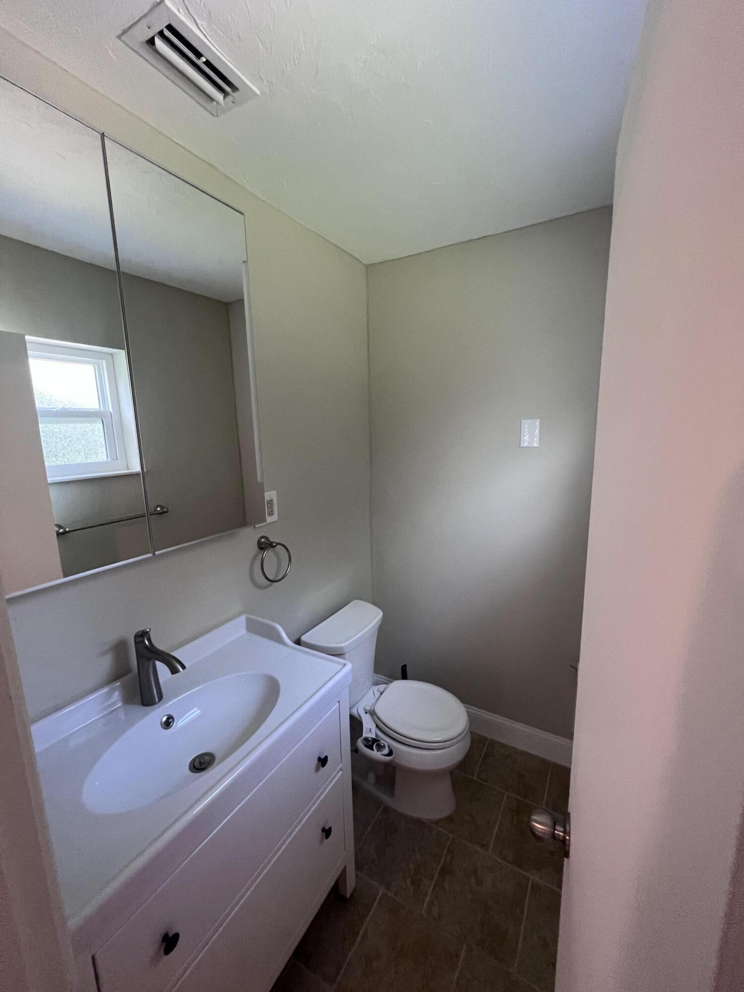 441 Inlet Road North Palm Beach, FL 33408 - Photo 22 of 36 IMG_8159