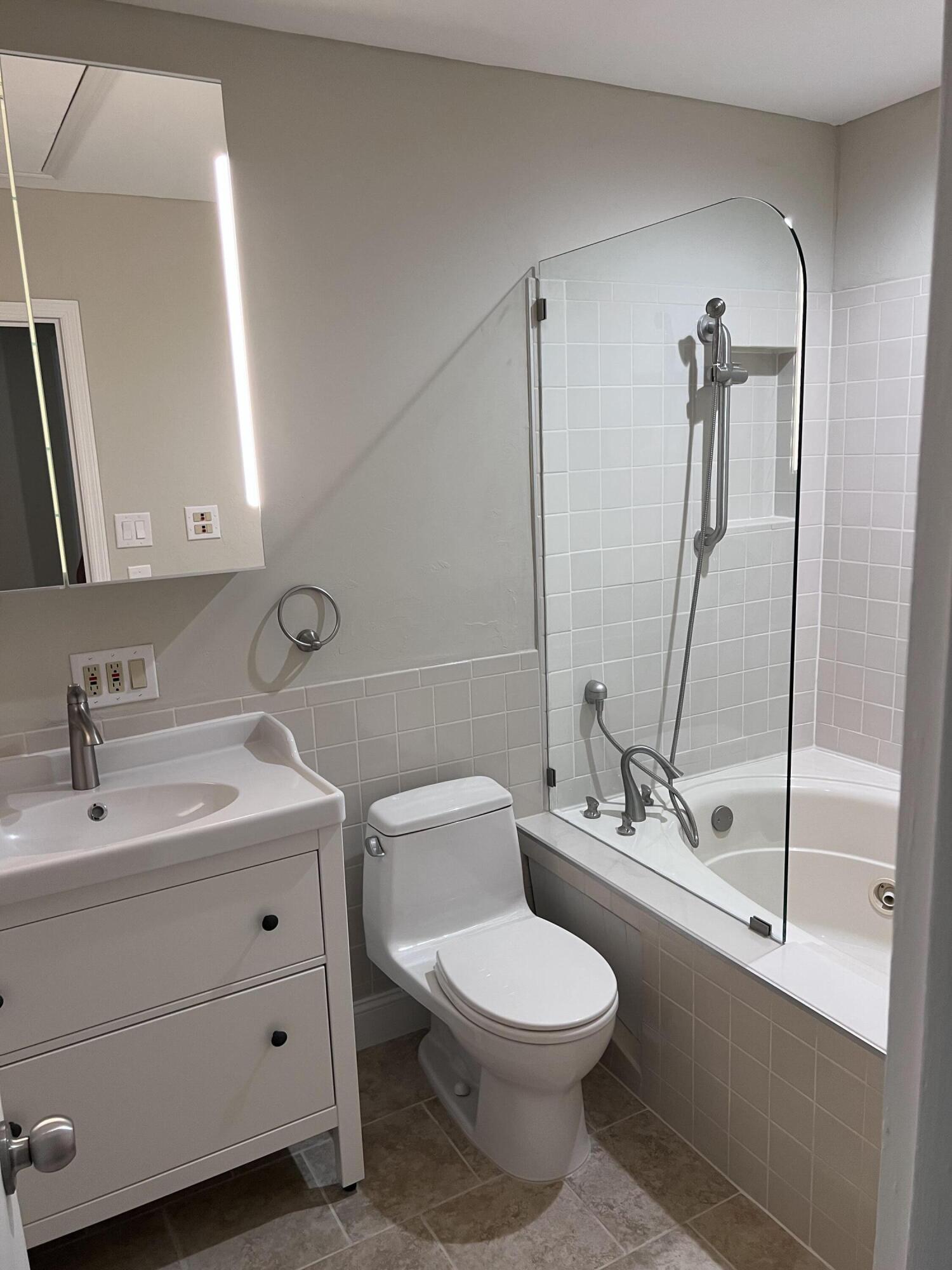 441 Inlet Road North Palm Beach, FL 33408 - Photo 26 of 36 IMG_8161