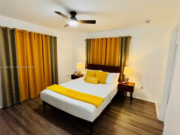 $2,500 | 5100 Rilma Avenue, Sarasota, FL 34234