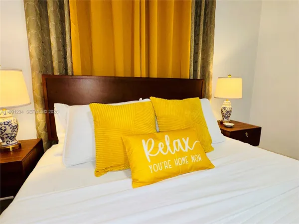 $2,500 | 5100 Rilma Avenue, Sarasota, FL 34234