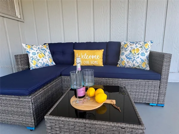 $2,500 | 5100 Rilma Avenue, Sarasota, FL 34234