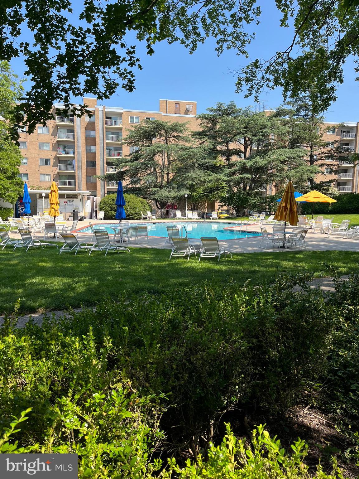 100 West Avenue, Unit 118S Jenkintown, PA 19046 - Photo 33 of 36 a view of building with garden