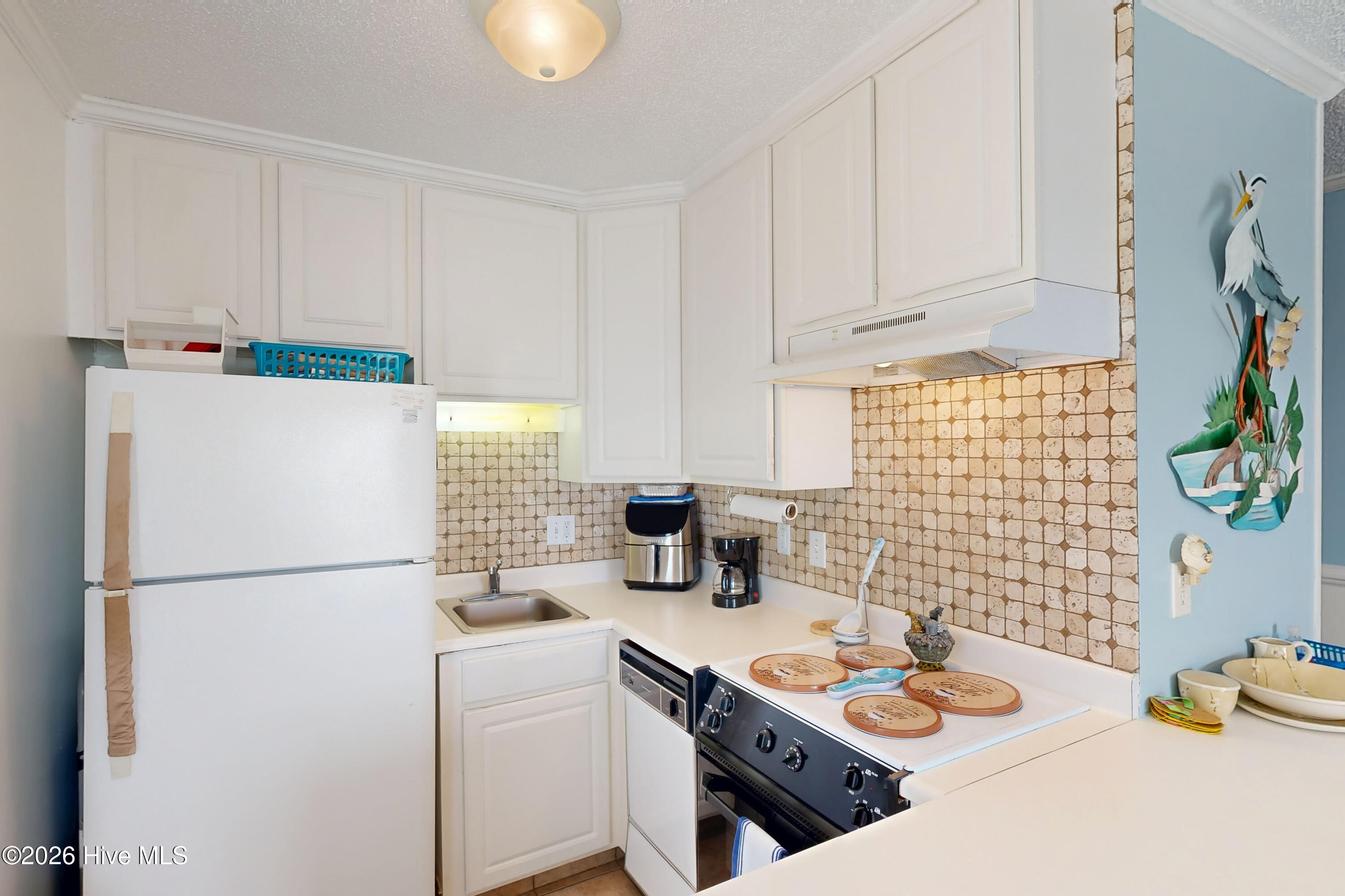 2264 New River Inlet Road, Unit 309 North Topsail Beach, NC 28460 - Photo 3 of 24 309 Topsail Reef - Interior - Edited_2