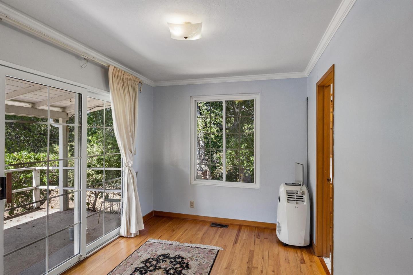 20615 Leonard Road Saratoga, CA 95070 - Photo 17 of 29 Gallery Image 17
