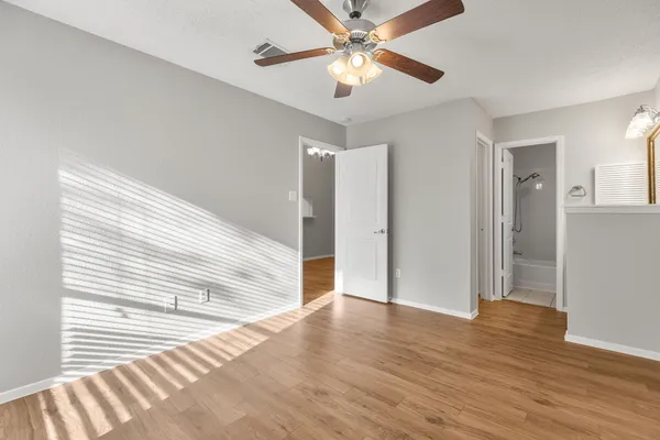 $1,600 | 413 Country Aire Drive, Round Rock, TX 78664