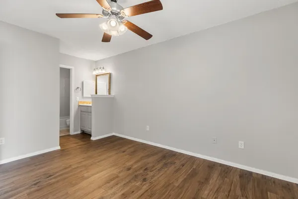 $1,600 | 413 Country Aire Drive, Round Rock, TX 78664