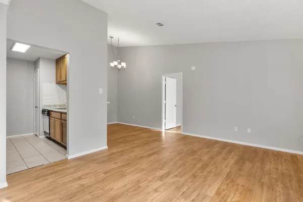 $1,600 | 413 Country Aire Drive, Round Rock, TX 78664