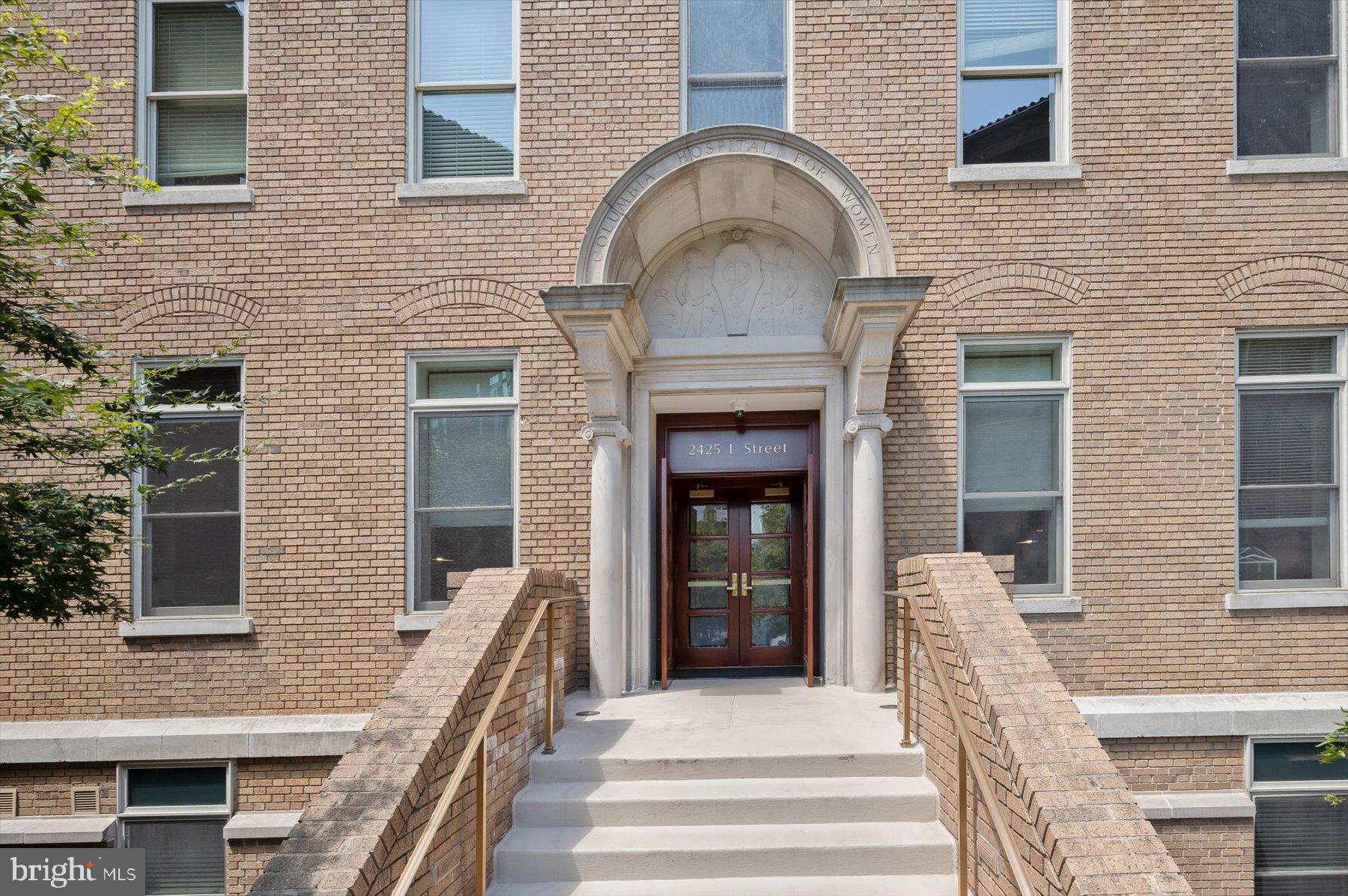 2425 L Street Northwest, Unit 635 Washington, DC 20037 - Photo 2 of 38