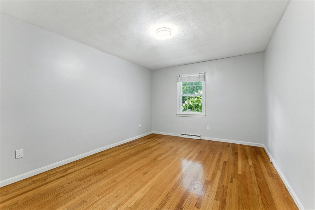 925 Williams Street Longmeadow, MA 01106 - Photo 23 of 38 an empty room with windows