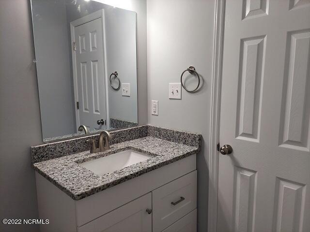 516 Stratton Way Durham, NC 27704 - Photo 6 of 11 Master Bath