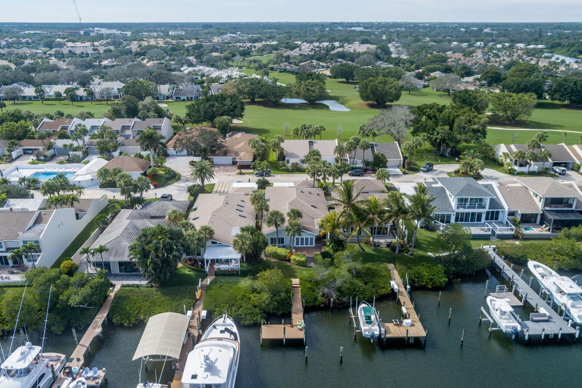 17184 Bay Street Jupiter, FL 33477 - Photo 2 of 46 46