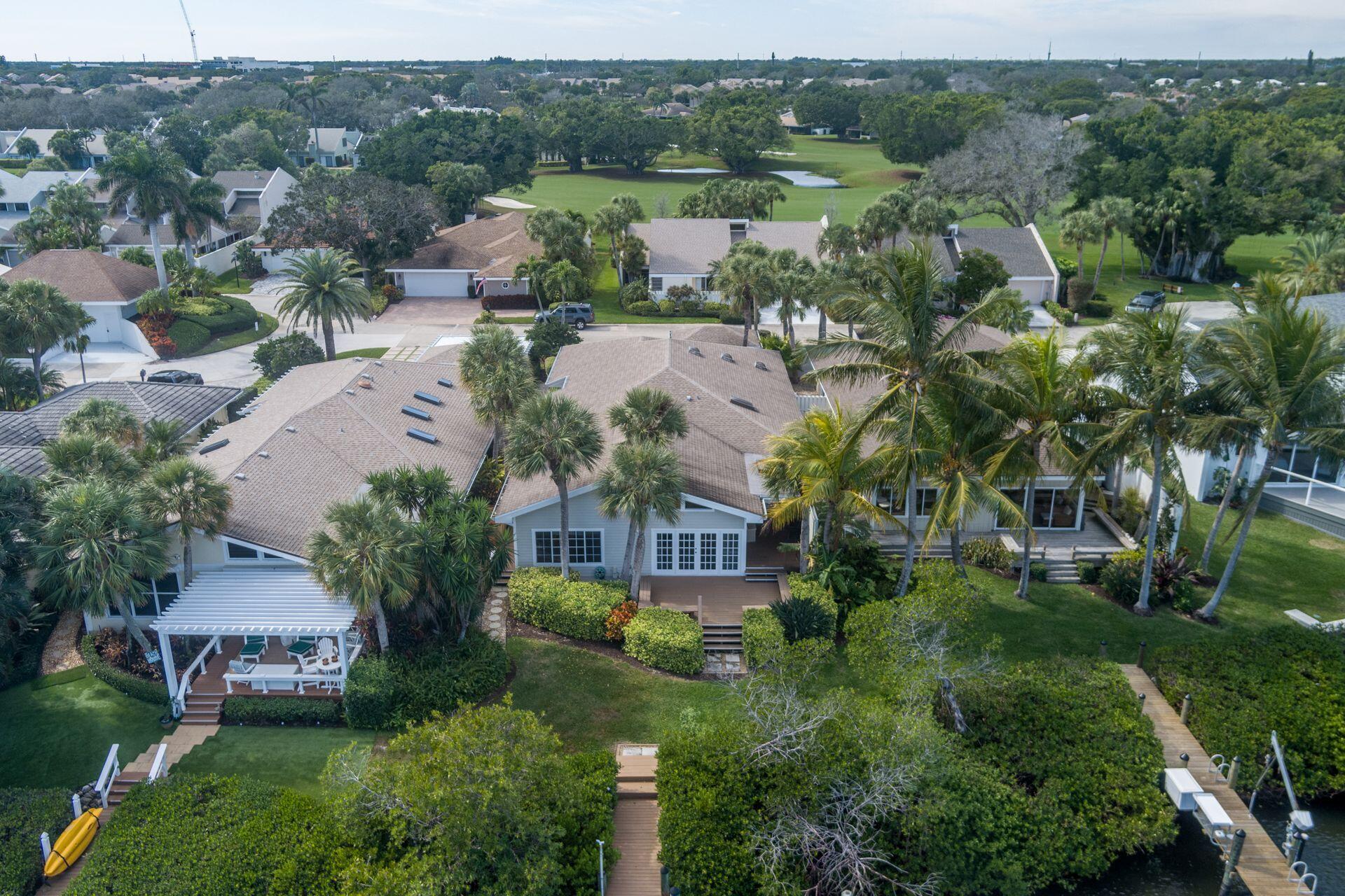 17184 Bay Street Jupiter, FL 33477 - Photo 38 of 46 47