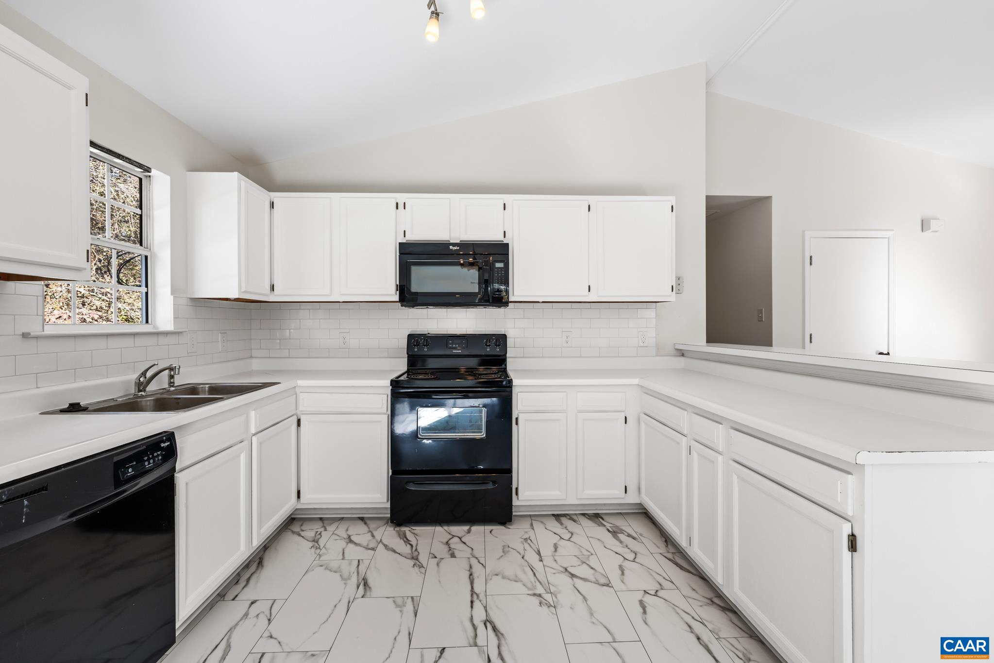 736 Jonquil Road Ruckersville, VA 22968 - Photo 10 of 37