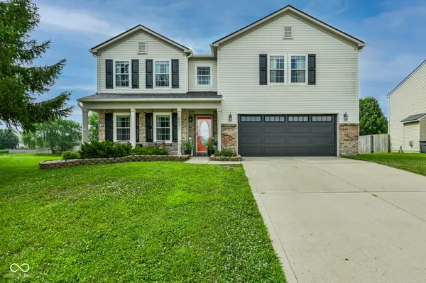 $395,000 | 863 Moate Circle, Greenwood, IN 46143