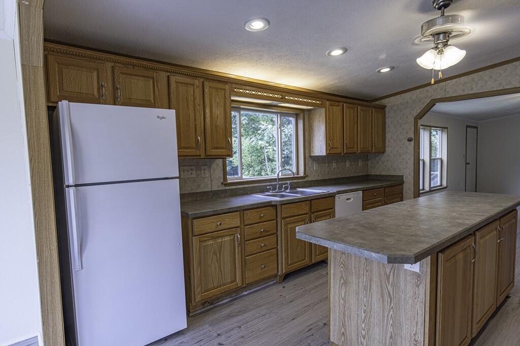 239 Main Street Corinth, ME 04427 - Photo 14 of 39 001m