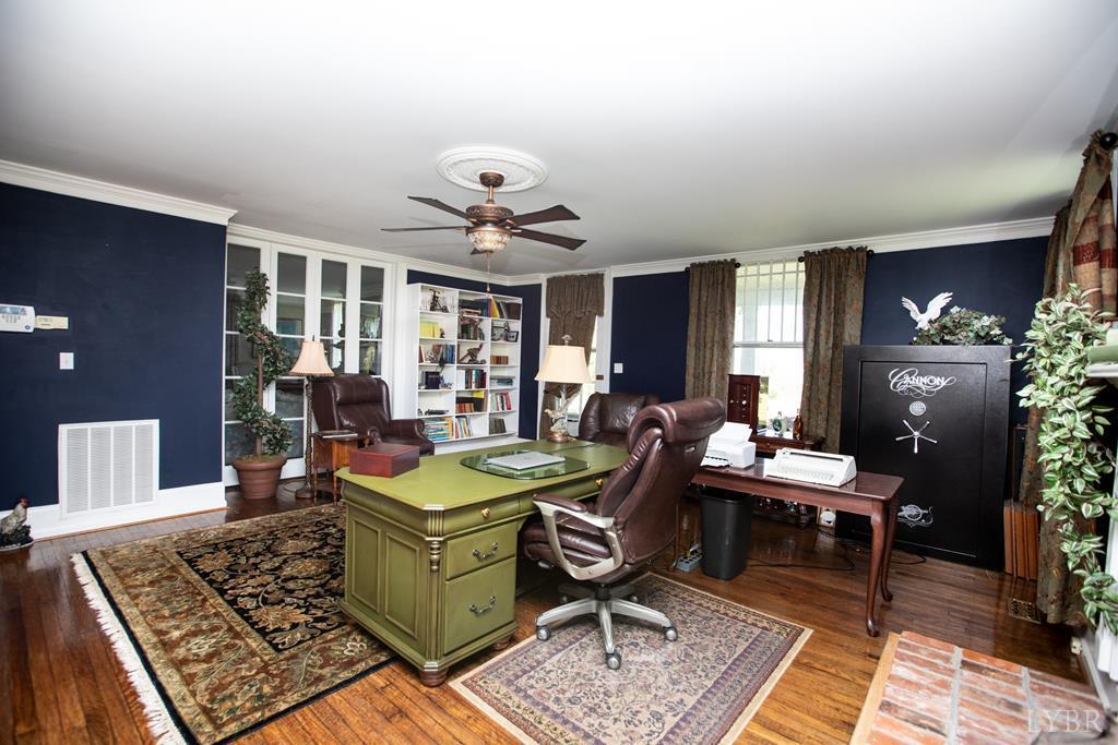 1501 Saxkey Road Drakes Branch, VA 23937 - Photo 4 of 30