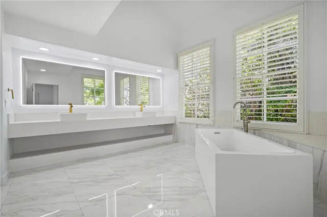 $4,188,000 | 24215 Park Granada, Calabasas, CA 91302