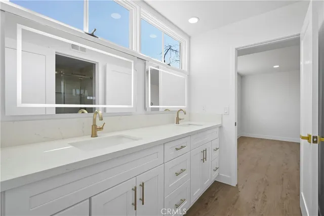 $4,188,000 | 24215 Park Granada, Calabasas, CA 91302