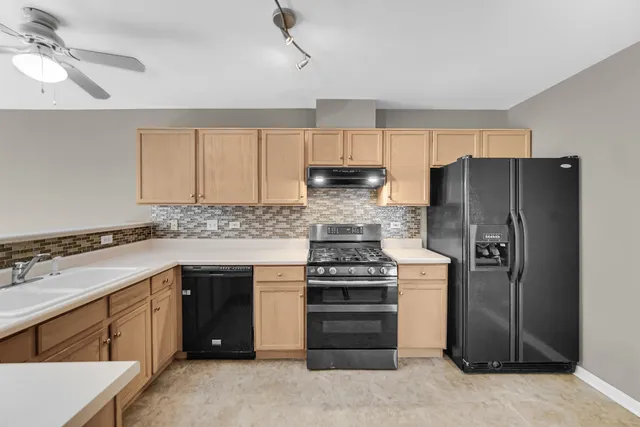 $333,000 | 3356 Ravinia Circle, Aurora, IL 60504