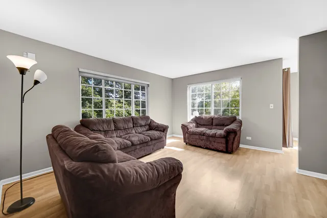 $333,000 | 3356 Ravinia Circle, Aurora, IL 60504