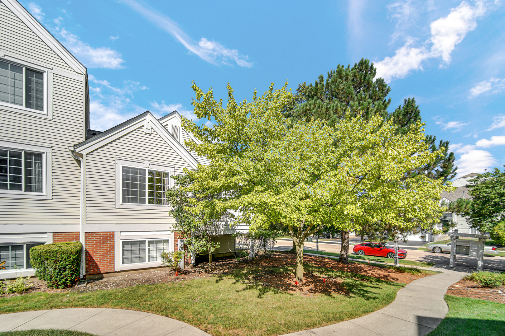 3356 Ravinia Circle Aurora, IL 60504 - Photo 3 of 27