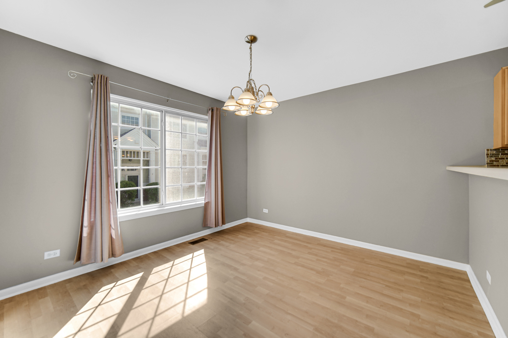 3356 Ravinia Circle Aurora, IL 60504 - Photo 8 of 27