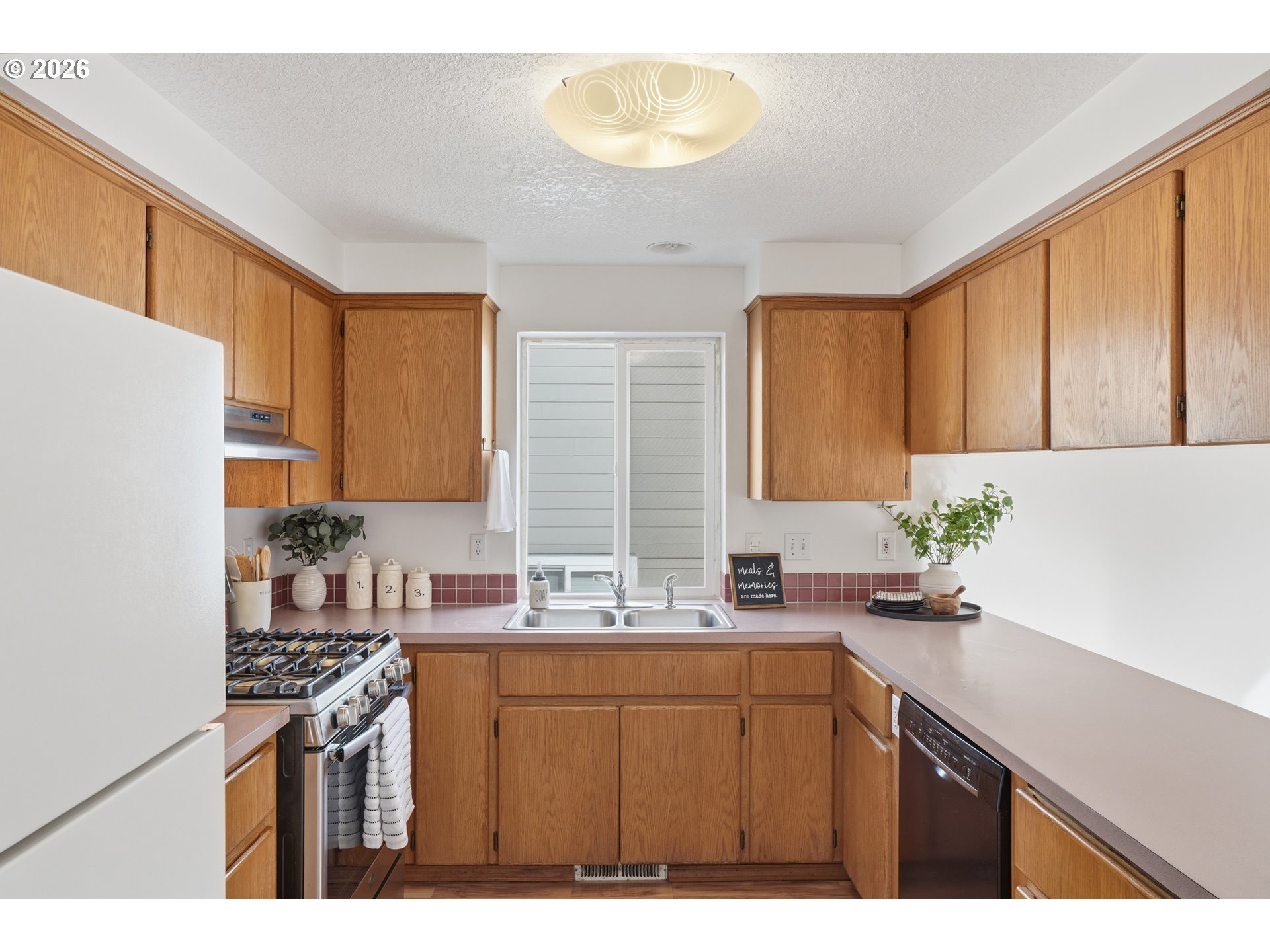 13610 Southwest Uplands Drive Portland, OR 97223 - Photo 11 of 33