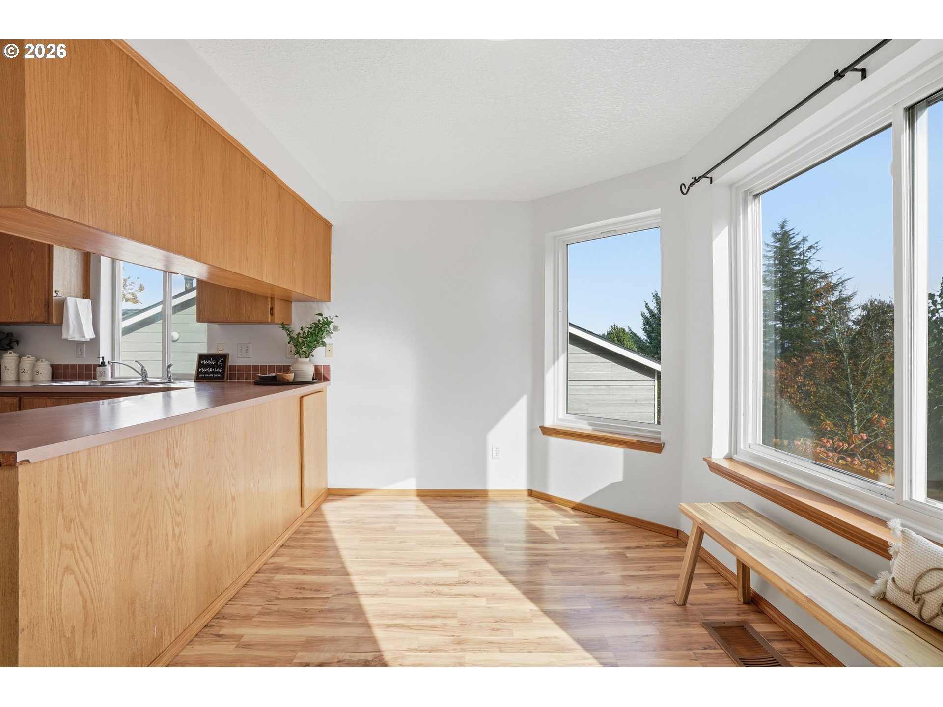 13610 Southwest Uplands Drive Portland, OR 97223 - Photo 13 of 33