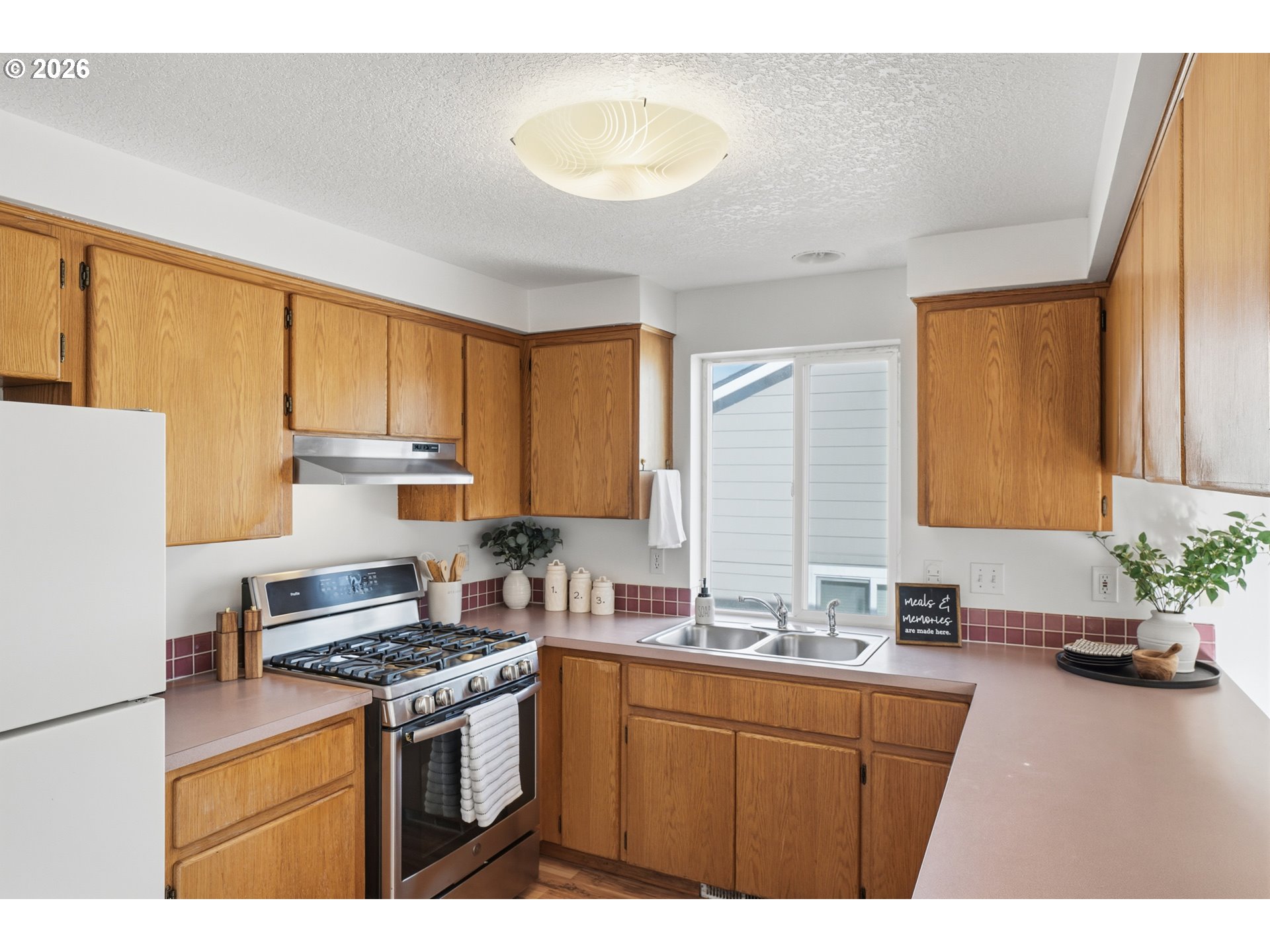 13610 Southwest Uplands Drive Portland, OR 97223 - Photo 14 of 33