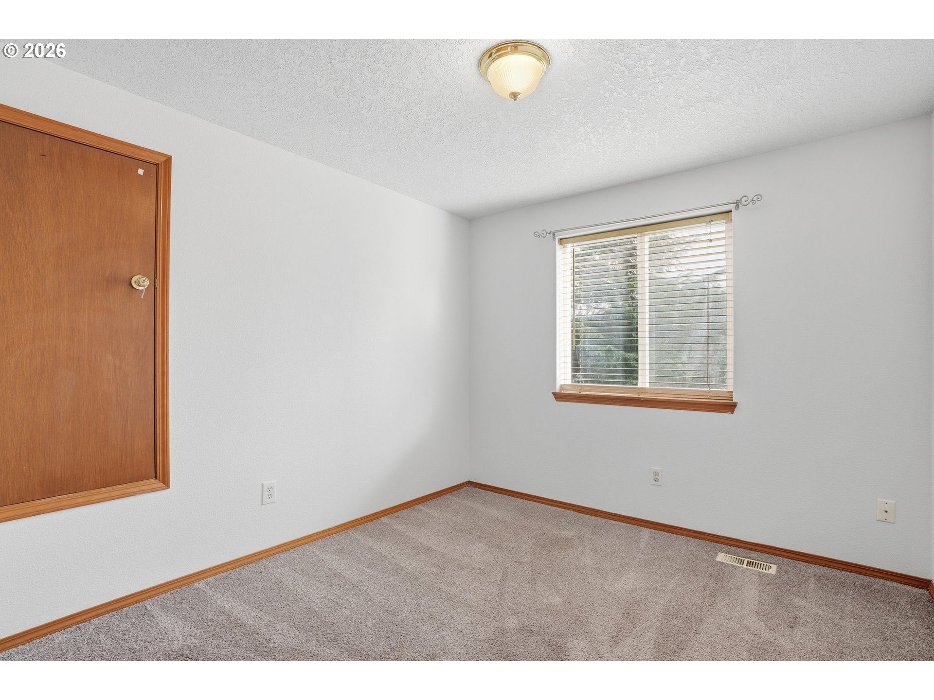 13610 Southwest Uplands Drive Portland, OR 97223 - Photo 25 of 33