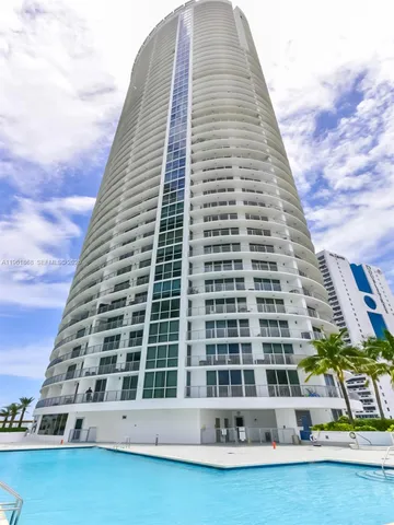 $2,250 | 1750 North Bayshore Drive, Unit 1211, Miami, FL 33132